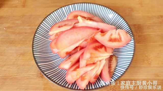十月|十月宁可不吃肉,也要喝此汤,10分钟就搞定,孩子老人最爱吃