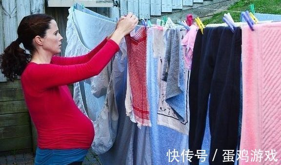 孕晚期|孕晚期,孕妈除了“少下蹲”,这3件事尽量别做,很“伤胎”!