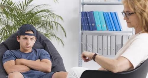 学生时代|白岩松谈寄宿制“打死我也不让孩子住校”,究竟是为什么