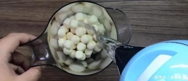 加热|旺仔牛奶糖加热融化就成旺仔牛奶?有人做了实验,不是惊喜是惊吓