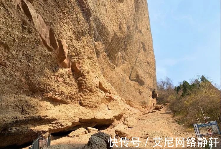 照金|铜川照金大山里有座“红军兵营”