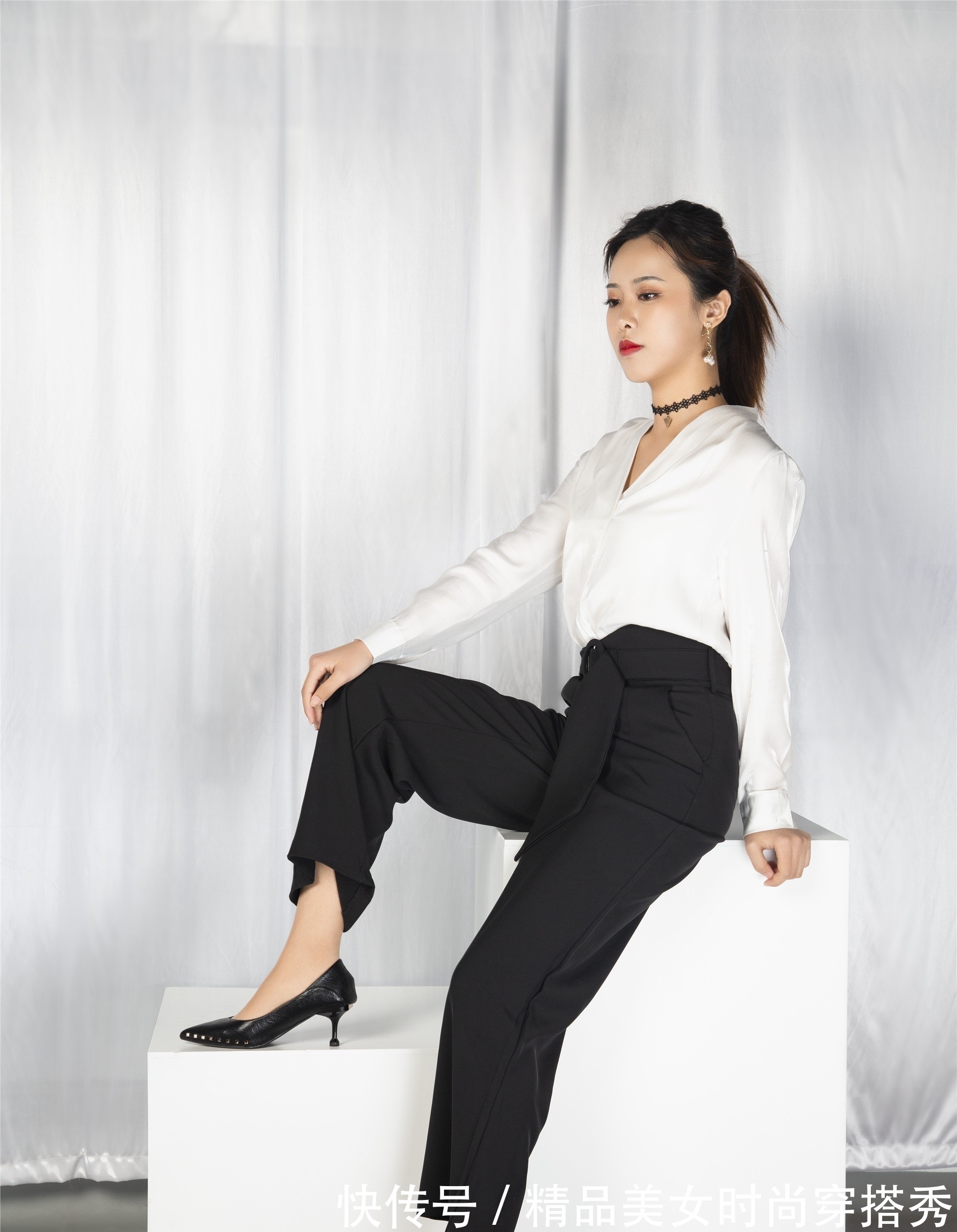 干练|简约中带点个性,让你的职场穿搭与众不同