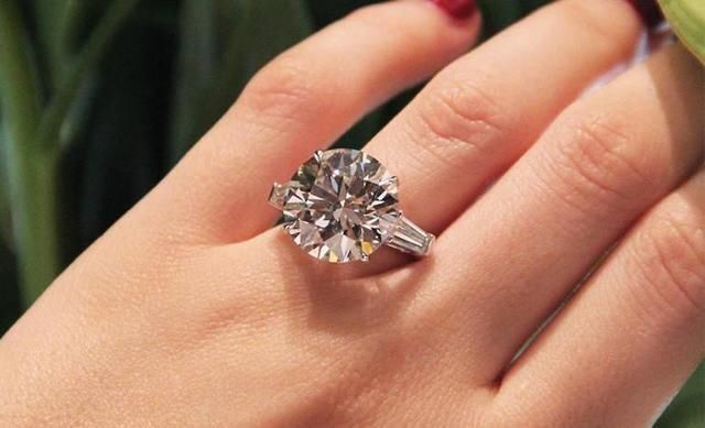 白菜|尼泊尔的钻石几百块一克拉,白菜价却没人买,你知道为什么吗?