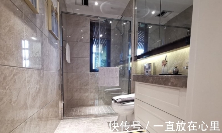 装修|罕见的法式风格装修,98㎡三室两厅,装得比120㎡还要漂亮大气