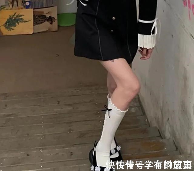 脚型 是时候穿凉鞋了!今年流行这几款,清凉显脚小!