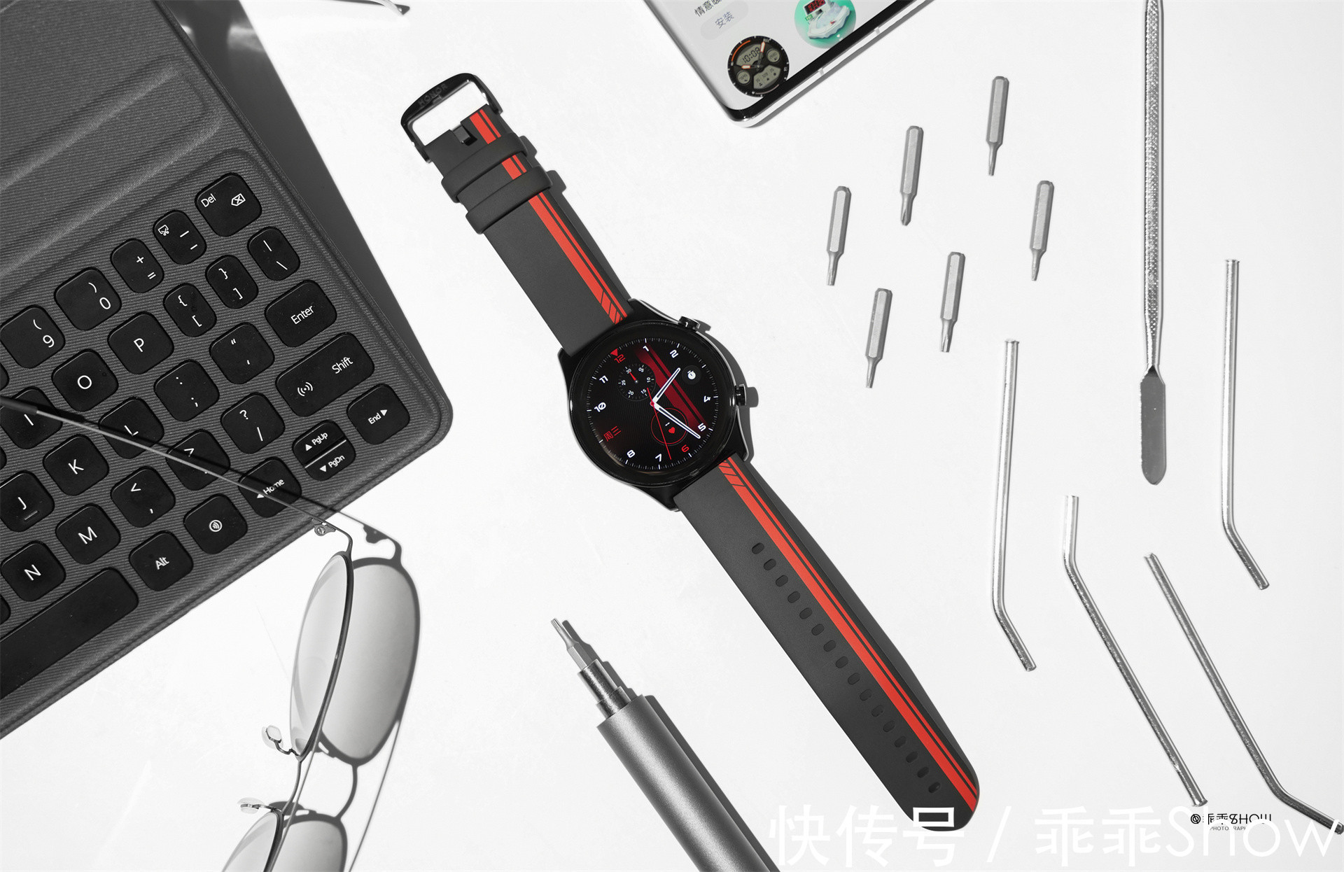 手表|荣耀手表GS 3荣耀时刻图赏：红黑配色诠释速度与激情