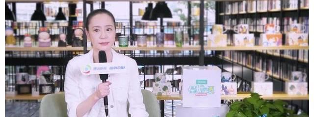 劉雪華|硬核相親、“太后式”社交，綜藝節(jié)目想出圈還得靠咱大爺大媽