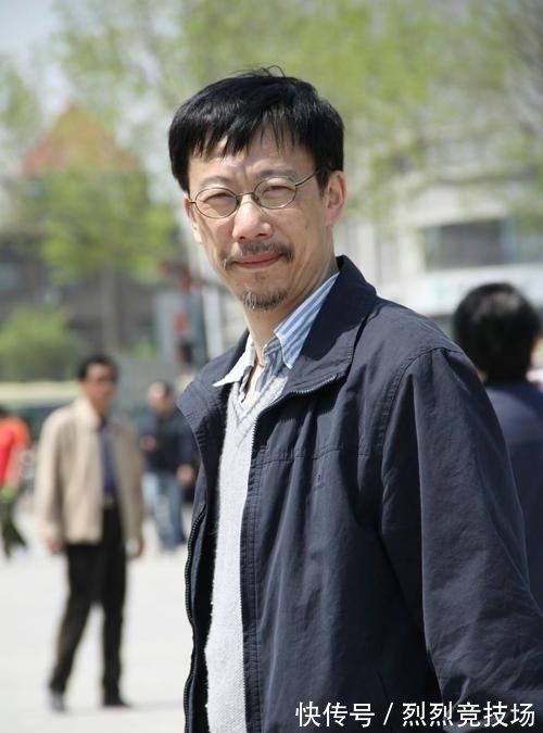 兰亭奖@他以3件册页,获书法兰亭奖金奖,为何很多人不买账?