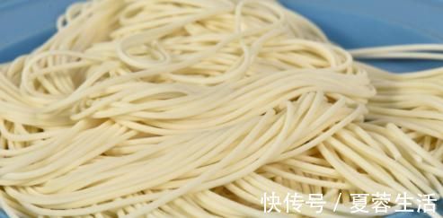 福音|高血压的“福音”，此5种“藏盐食物”忽视了，降压药算是白吃了