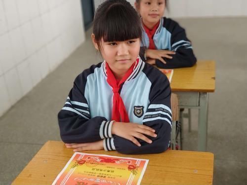 好胜心|4岁孩子带回奖状,宝妈在朋友圈炫耀,看清奖状内容立刻删除动态