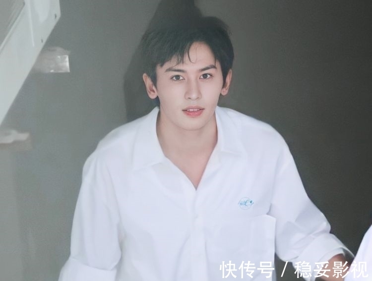 老奶奶|《最后的贏家》路透,看到張哲瀚對老奶奶的態度,真是細節見人品