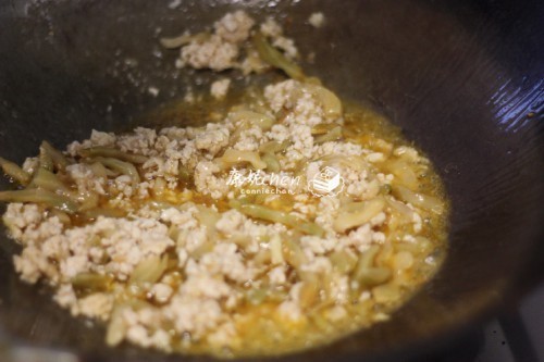 上火|这蒸菜简单易做,无油烟不上火,又香又嫩,孩子一勺一勺吃不停