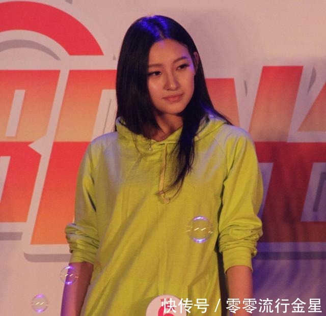 还记得马凡舒初登CCTV5时这组宣传照吗天下足球男主持评价4个字