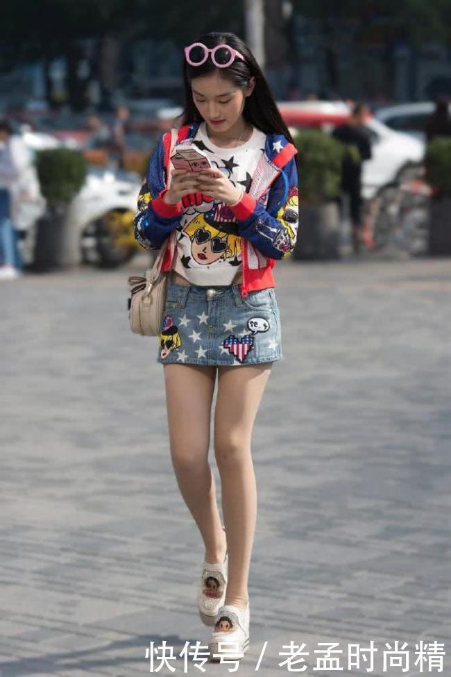 姑娘们|街拍美女:不想气质输人,选择个性短裤穿搭,秀出你想要的美