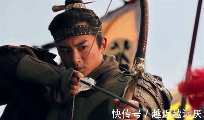 飞蝗石#能和卢俊义单挑的高手共有五人,两位轻松碾压他,三位有七成胜算