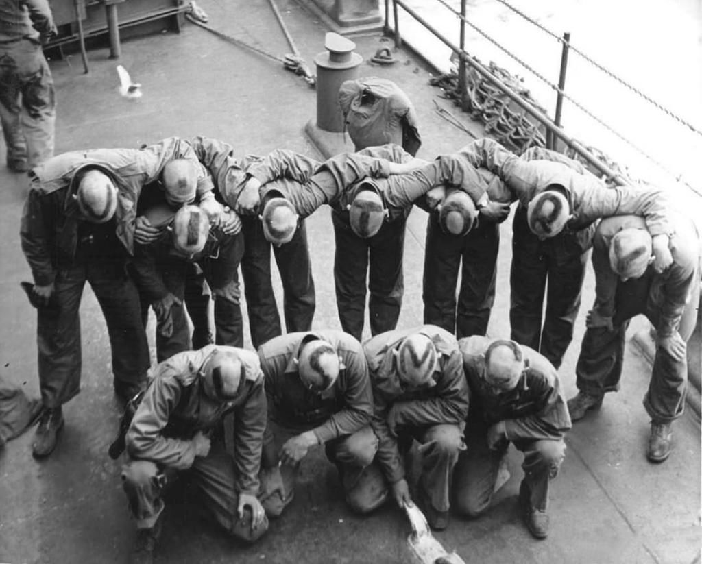 钢铁|历史上过目难忘瞬间：叼着烟操作“希特勒的电锯”，隆美尔拍的“钢铁洪流”