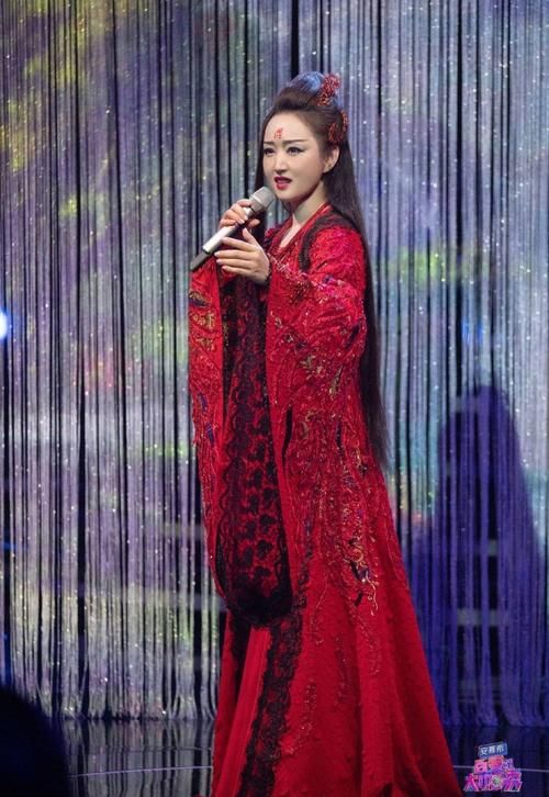 百变大咖秀：沈梦辰模仿那英名场面，杨钰莹赵丽颖谁才是花千骨？