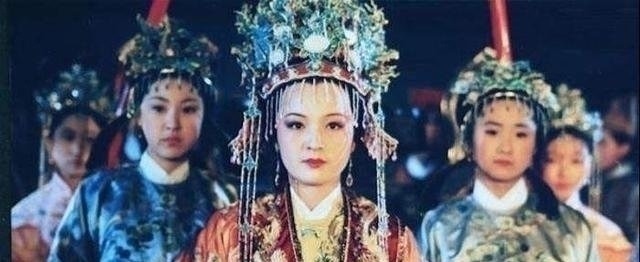 元妃&元春被弓弦绞死,凶手是谁王熙凤的一个梦给出了答案