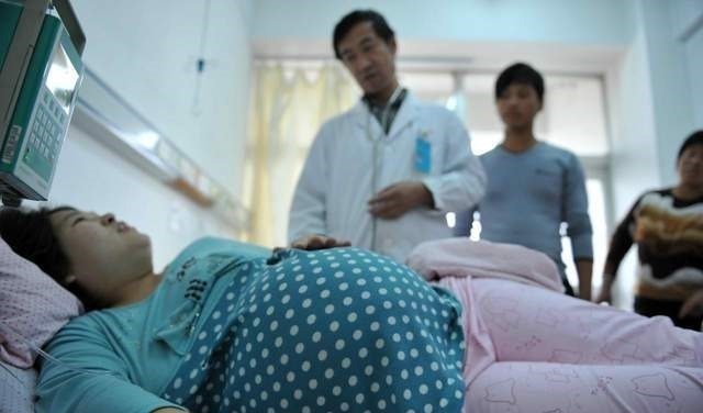 产检|怀孕8个月,产检被告知多条腿,娃生下全家乐了,网友反应很直接