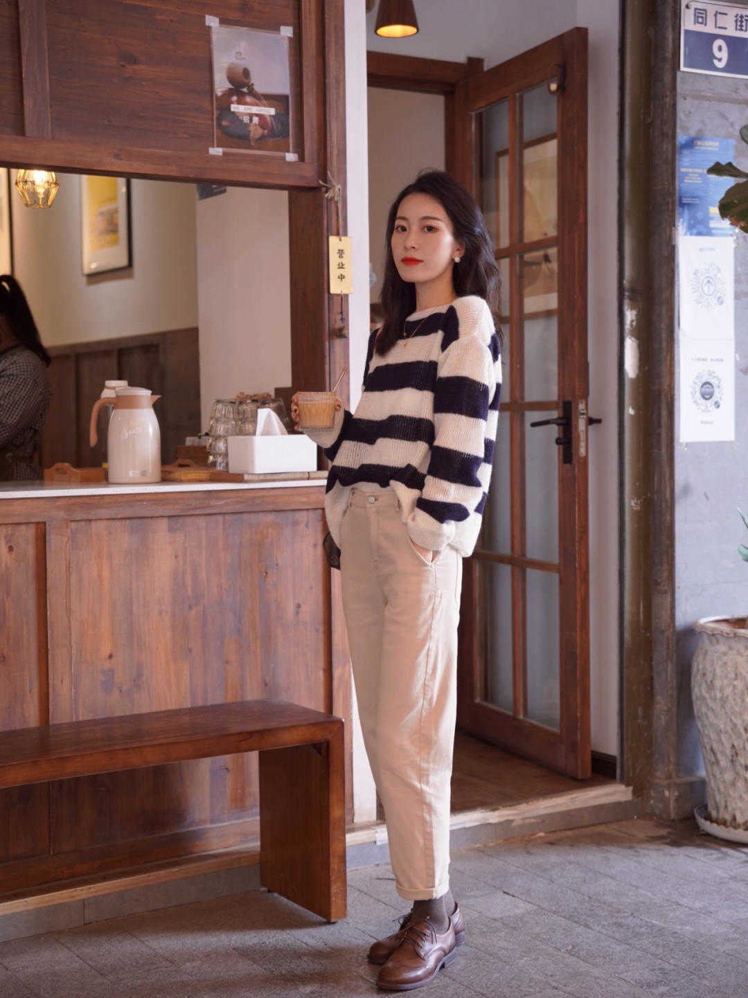 冬天 冬天别再穿马丁靴了!试试这几款小皮鞋,气质、格调瞬间就起来了