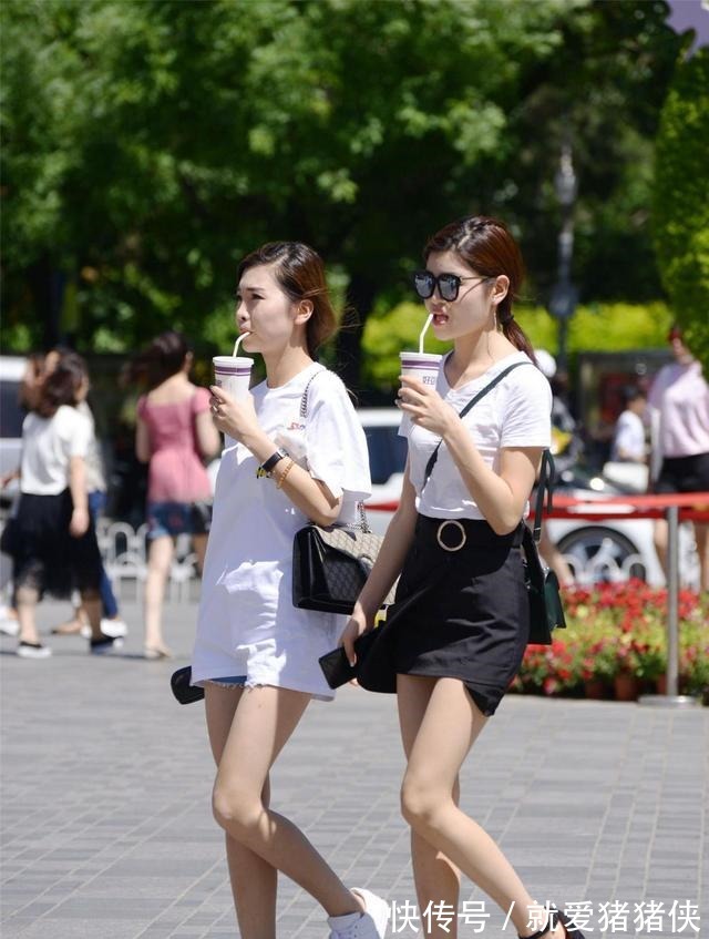 包臀裙|一对闺蜜,两种风格,按照自己的想法去搭配,穿出精致的感觉!