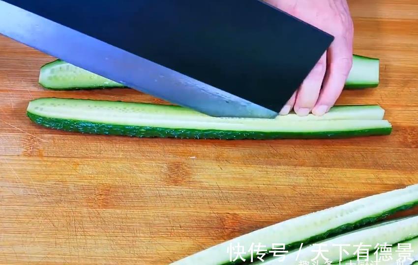 解馋|私藏30年腌黄瓜的配方,1小时就能吃,清脆爽口不易坏,太解馋了