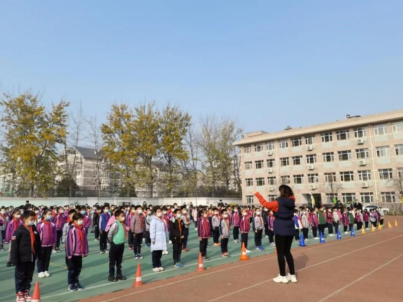 望京｜|望京｜居家观察半月 七百余名学生返校复课