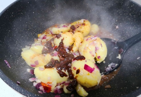 鲜香|这菜一斤2元,先蒸后炒,鲜香软糯很好吃