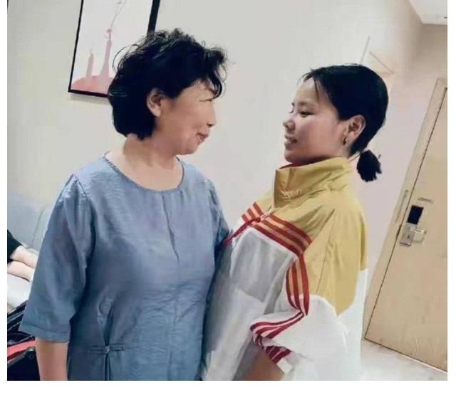 怪语|熊磊律师马洪涛一案走红,“奇言怪语”惹争议,许敏当庭怒斥:不配做人