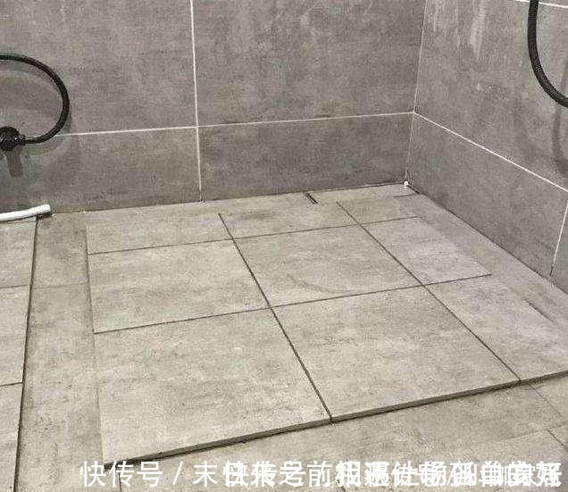 瓷砖|卫生间地面不要再贴瓷砖，铺这种下水快又防滑，不得不感叹聪明