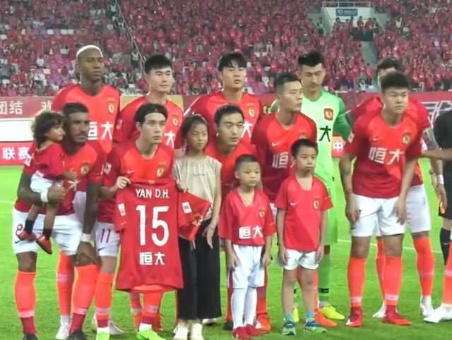 國足|李霄鵬最大驚喜：23歲廣州隊(duì)天才新星將入選新一期國家隊(duì)！