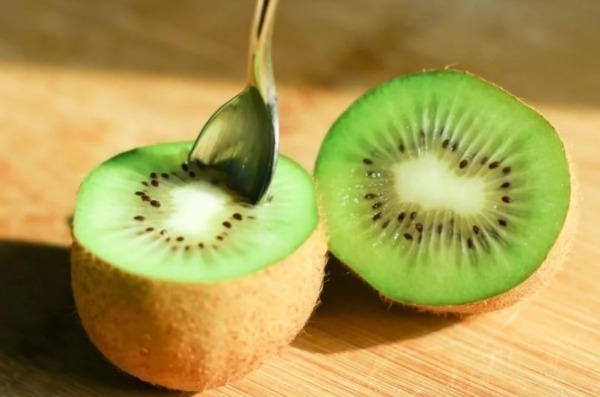 猕猴桃|“天然叶酸”被找到,孕妇经常吃,促进胎儿发育,只长胎不长肉!