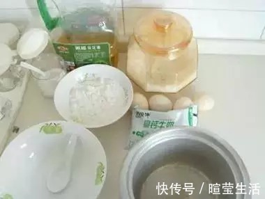 用电饭锅做蛋糕原来这么简单！保存好，做给家人吃！