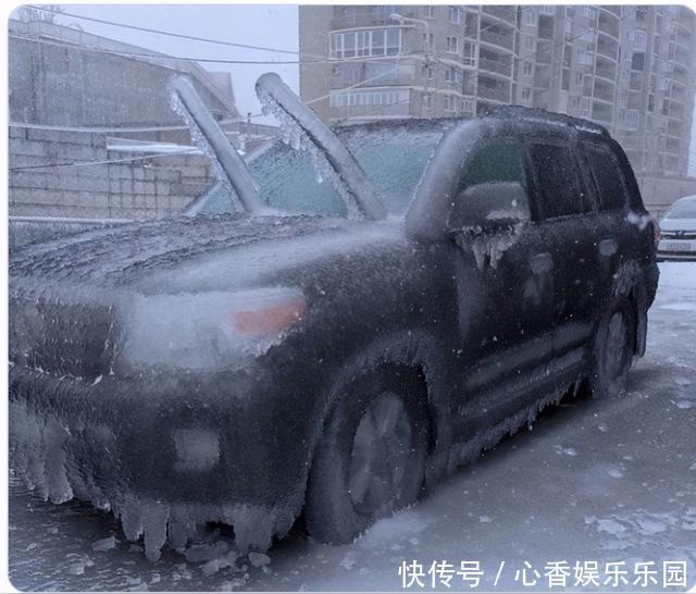 25张俄罗斯神奇的自然照，湖面开满冰花，汽车结冰好像糖葫芦