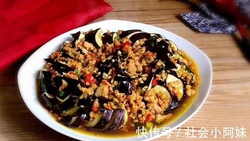 可口|肉末茄子，色香味俱全，软糯可口，拌饭吃，可以吃好几碗米饭
