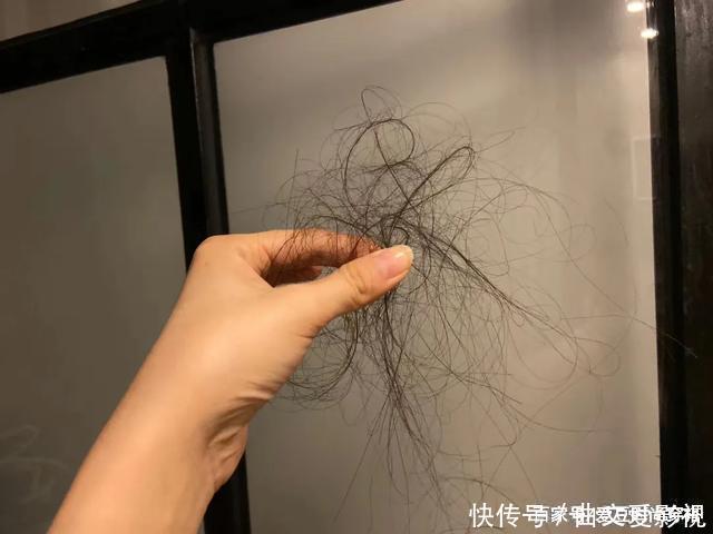 看起来“廉价感”的女生,头发都有这3个特点