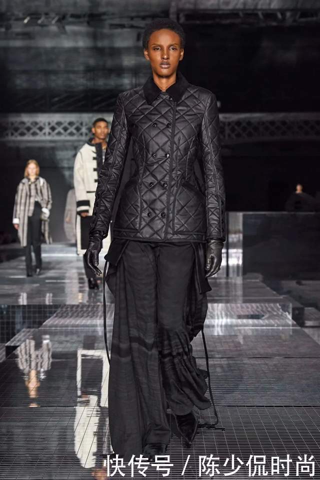 羽绒服|羽绒服盘点种草:含大牌秀场款、选购注意事项