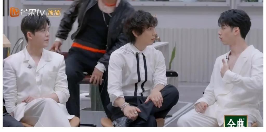 麻辣烫|《披荆斩棘的哥哥》八组部落首发挑战，规则再次升级，火药味十足