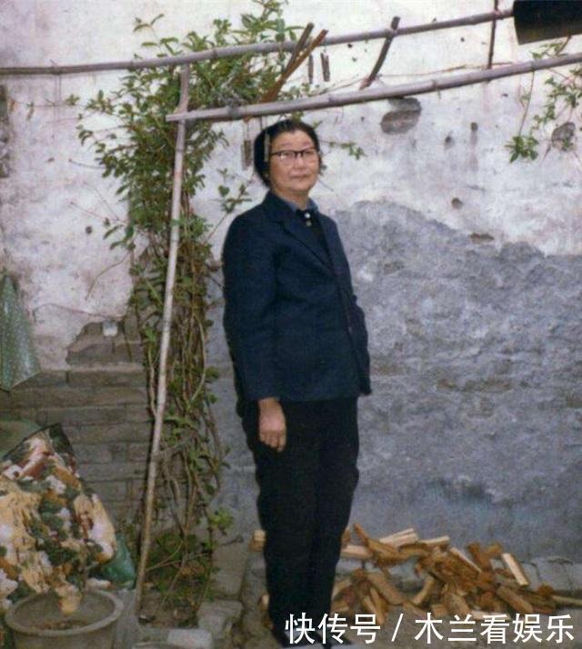 出身高贵,容貌倾城,终生未嫁,晚年进养老院却因吃饺子不幸离世