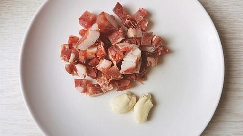 天热多吃西葫芦,比西瓜还解暑,教你一个做法,爽脆可口又下饭