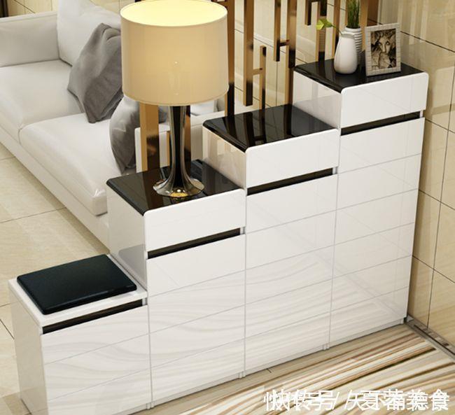 鞋子|入户没有玄关?这样设计真大气,储物隔断两不误,小户型设计典范