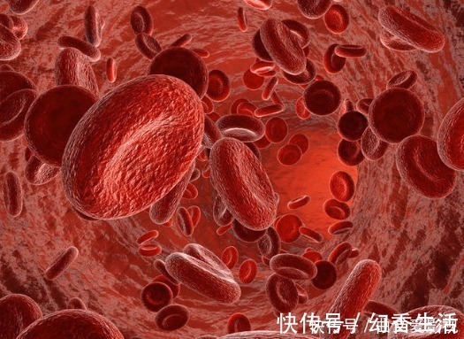 医生|为什么年纪轻轻有老年斑？医生直言：常吃2物，远离老年斑！