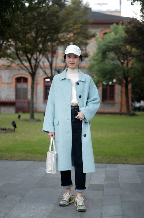 紧身裤拖地裤不如直筒裤,时髦百搭还显瘦,重点是不挑腿型!