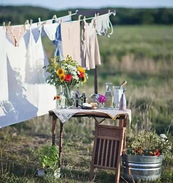 衣服|衣服发黄,别用漂白剂了,试试水里加点它,比新买的还干净