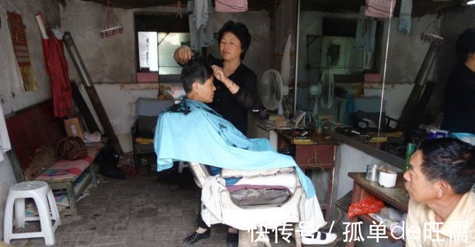 顾客|街边众多理发店,顾客却更爱“十元快剪”,发型不重要吗