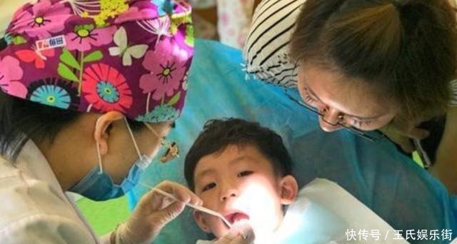 水漱|孩子被嘲笑“嘴太臭”,被同学孤立,医生取出小颗粒,宝妈都嫌臭