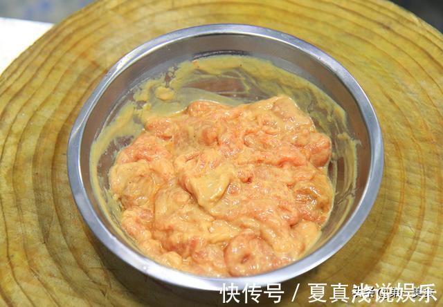 鸡粉|酸菜牛肉想要和饭店一样好吃,处理酸菜有技巧,做对了才酸爽嫩滑