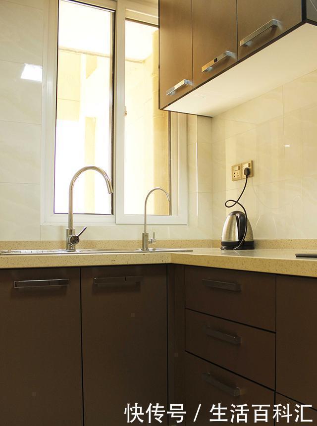 榻榻米|老婆非要在客厅打榻榻米柜子，邻居都说没见过，忍不住晒一晒