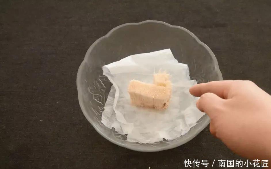 金针菇的根部不要扔了，学会这诀窍，不用花钱买金针菇！