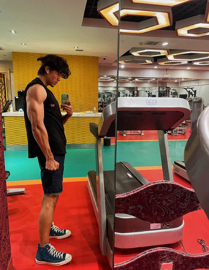 35岁肌肉大男孩, 三分练七分吃, 看他的伙食就知道为啥又高又壮了